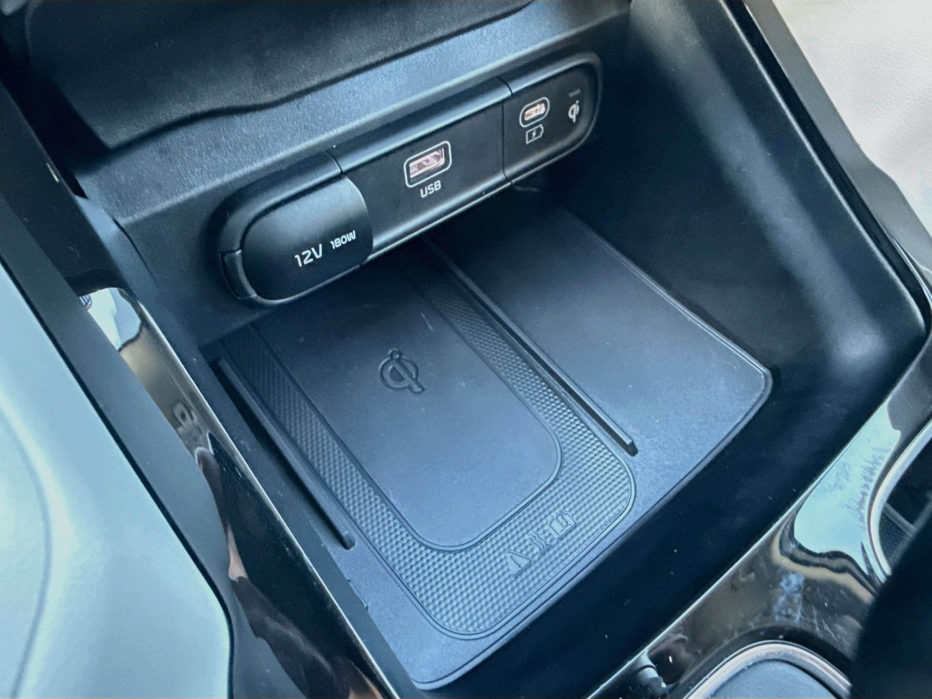 Used 2024 Kia Telluride S w/ S Sunroof Package FWD image 31