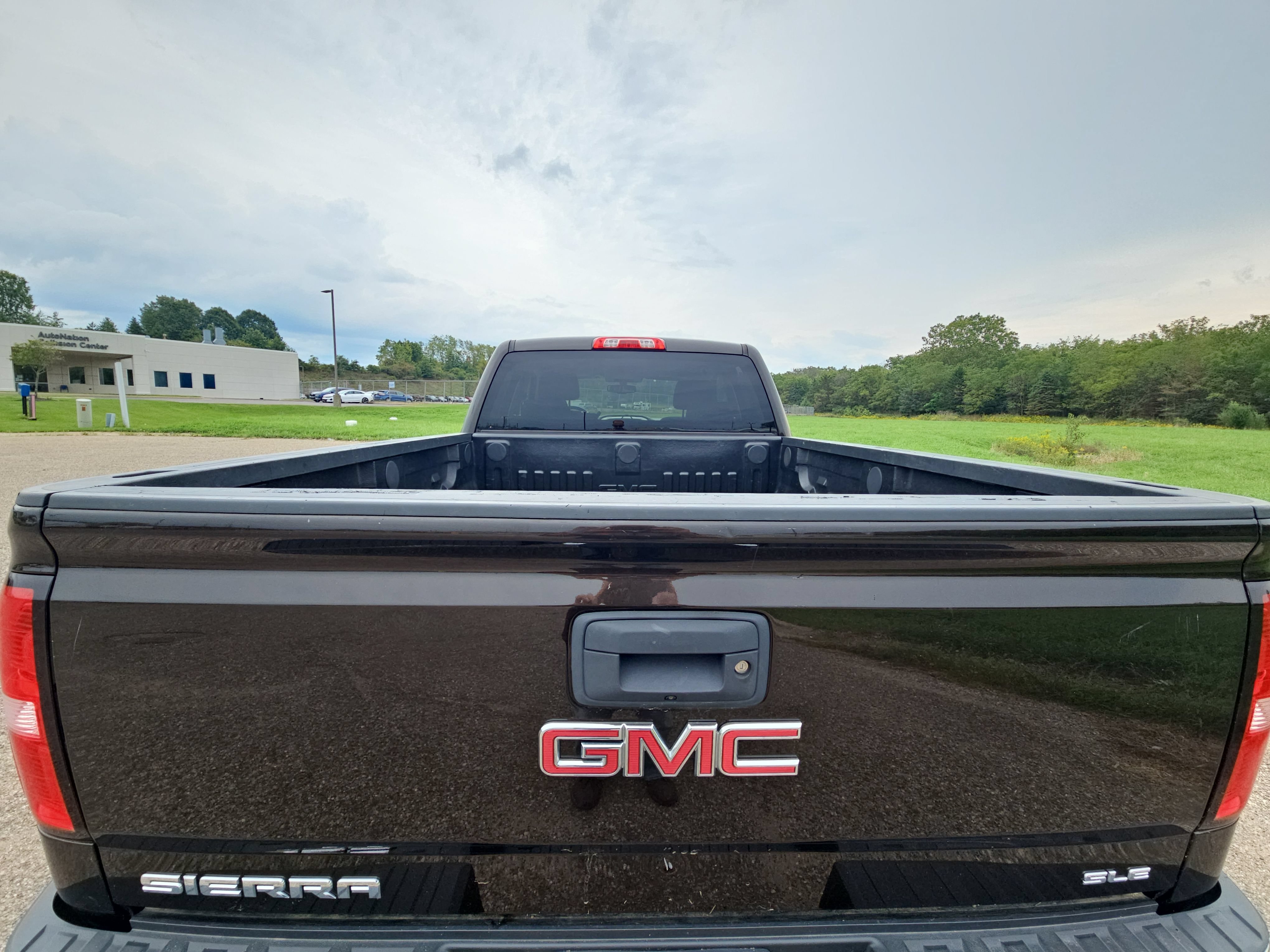 Used 2018 GMC Sierra 1500 SLE w/ SLE Value Package AWD/4WD image 5