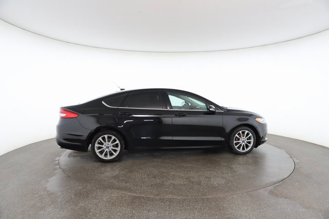 Used 2017 Ford Fusion SE image 21