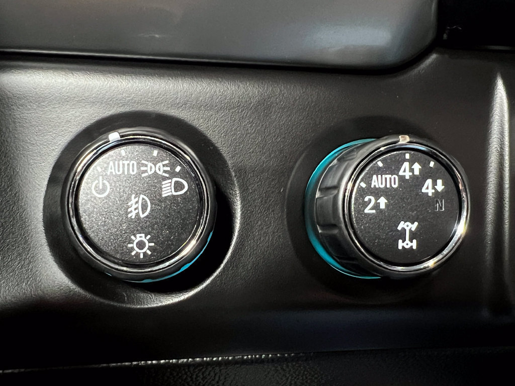 Used 2016 Chevrolet Tahoe LTZ AWD/4WD image 34