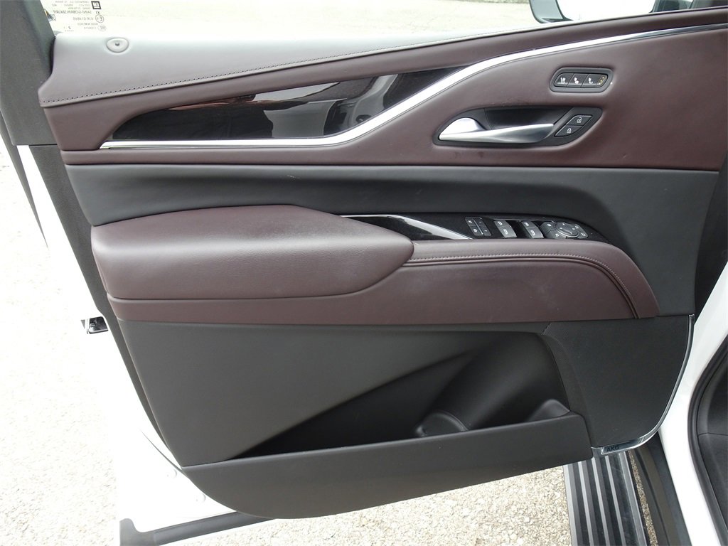Certified 2023 Cadillac Escalade ESV Premium Luxury Platinum w/ LPO, Radiant Package image 14