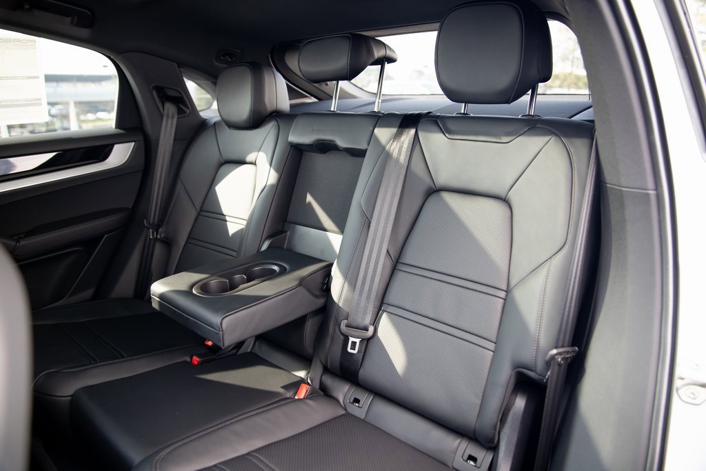 New 2026 Porsche Cayenne image 19