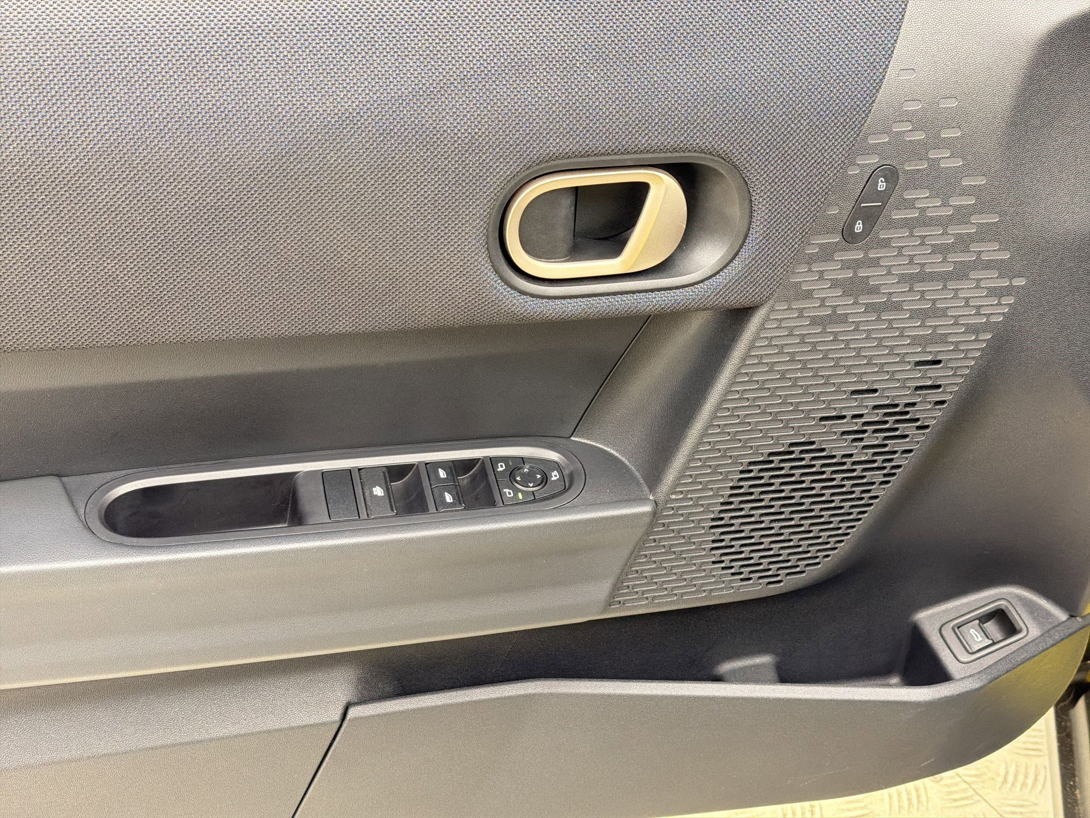 Certified 2025 MINI Cooper S image 13