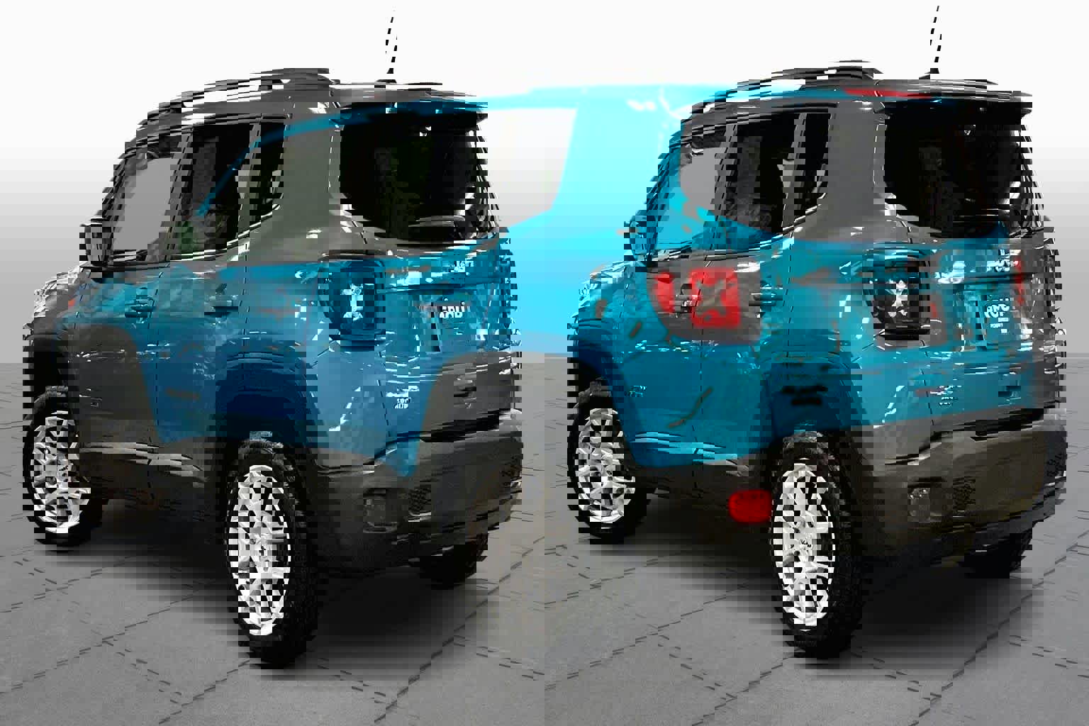 Used 2022 Jeep Renegade Latitude w/ Convenience Group image 12