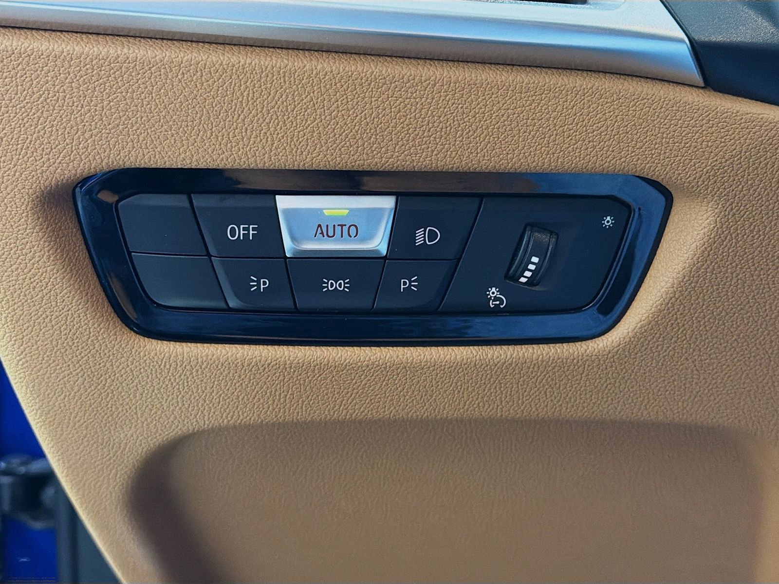 Used 2025 BMW 430i xDrive w/ M Sport Package image 11