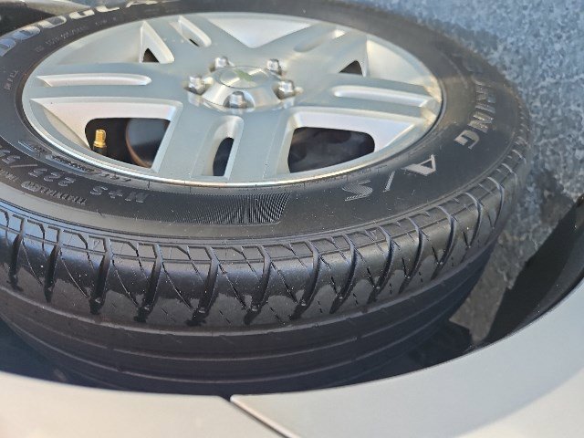 Used 2015 Chevrolet Impala LT w/ LT Sunroof Package FWD image 5