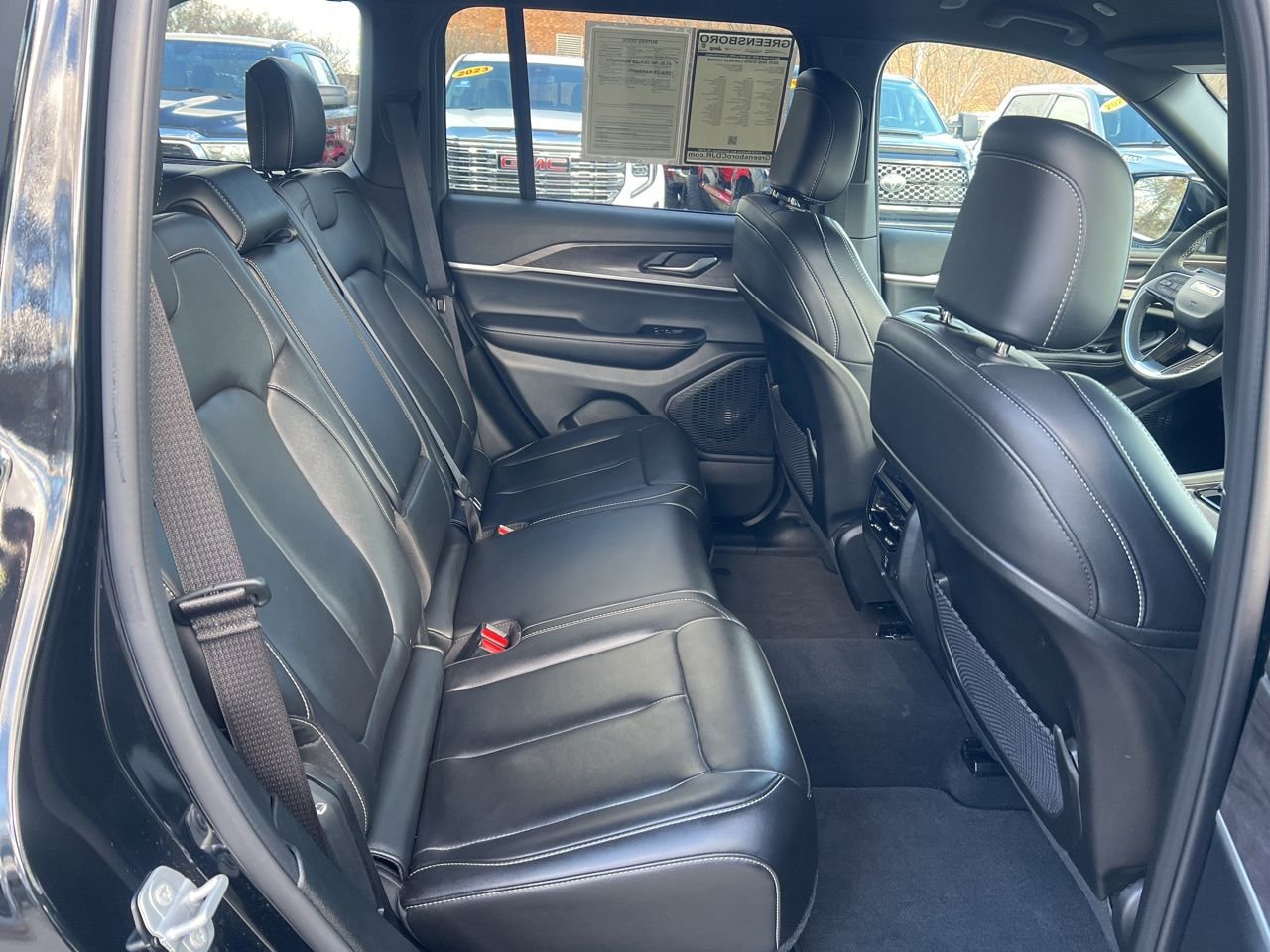 Used 2025 Jeep Grand Cherokee Limited image 22