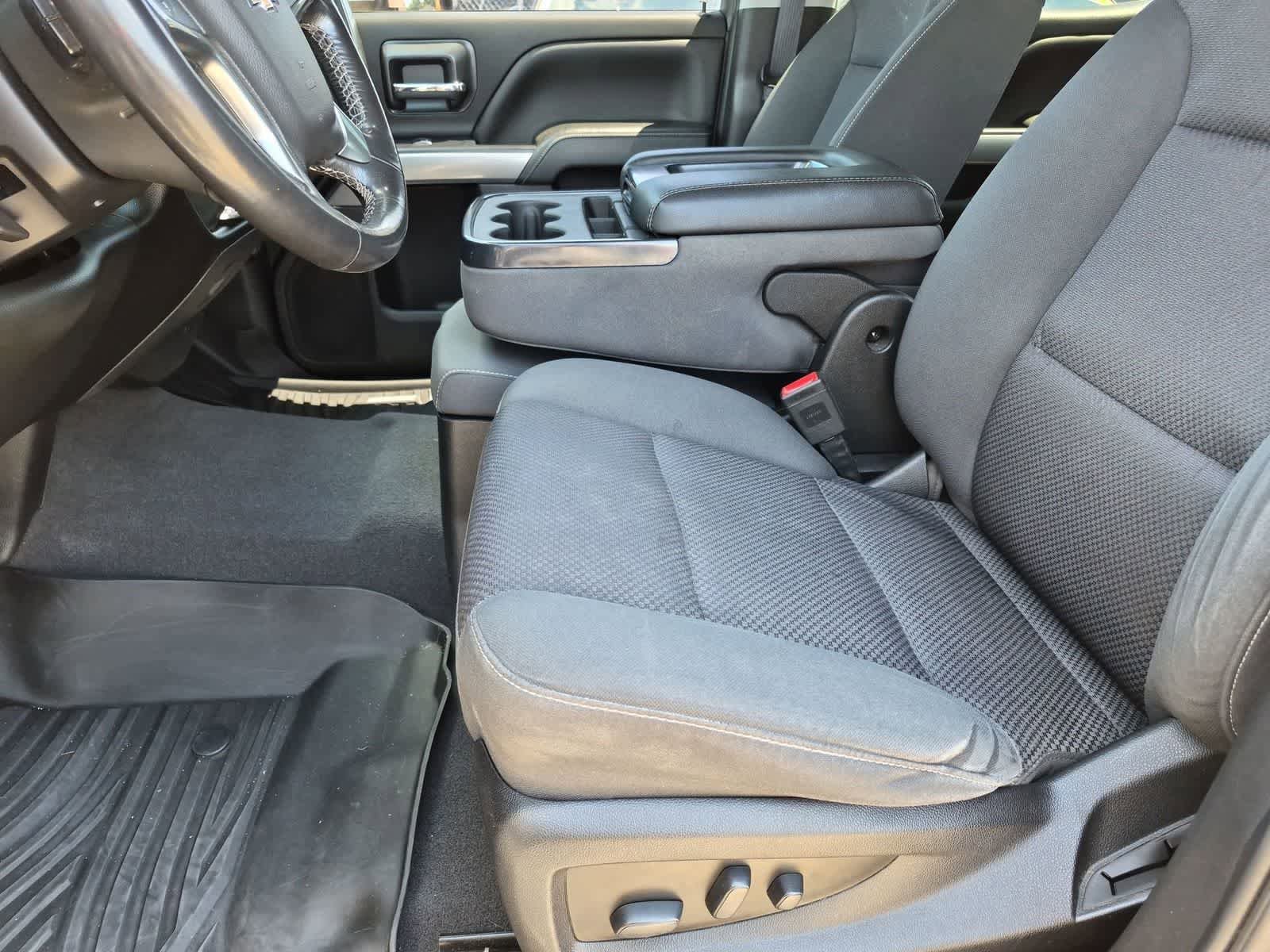 Used 2018 Chevrolet Silverado 1500 LT w/ All Star Edition AWD/4WD image 17