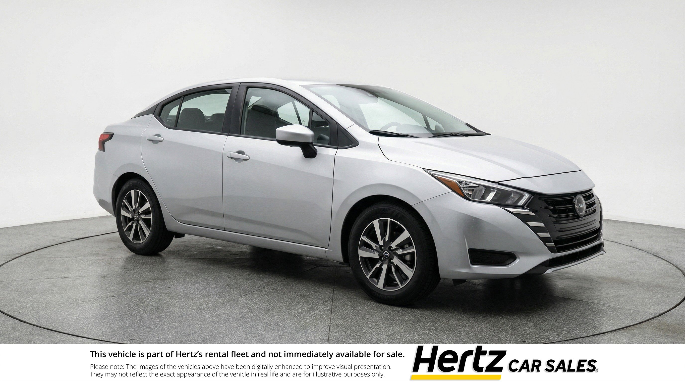Used 2025 Nissan Versa SV image 1