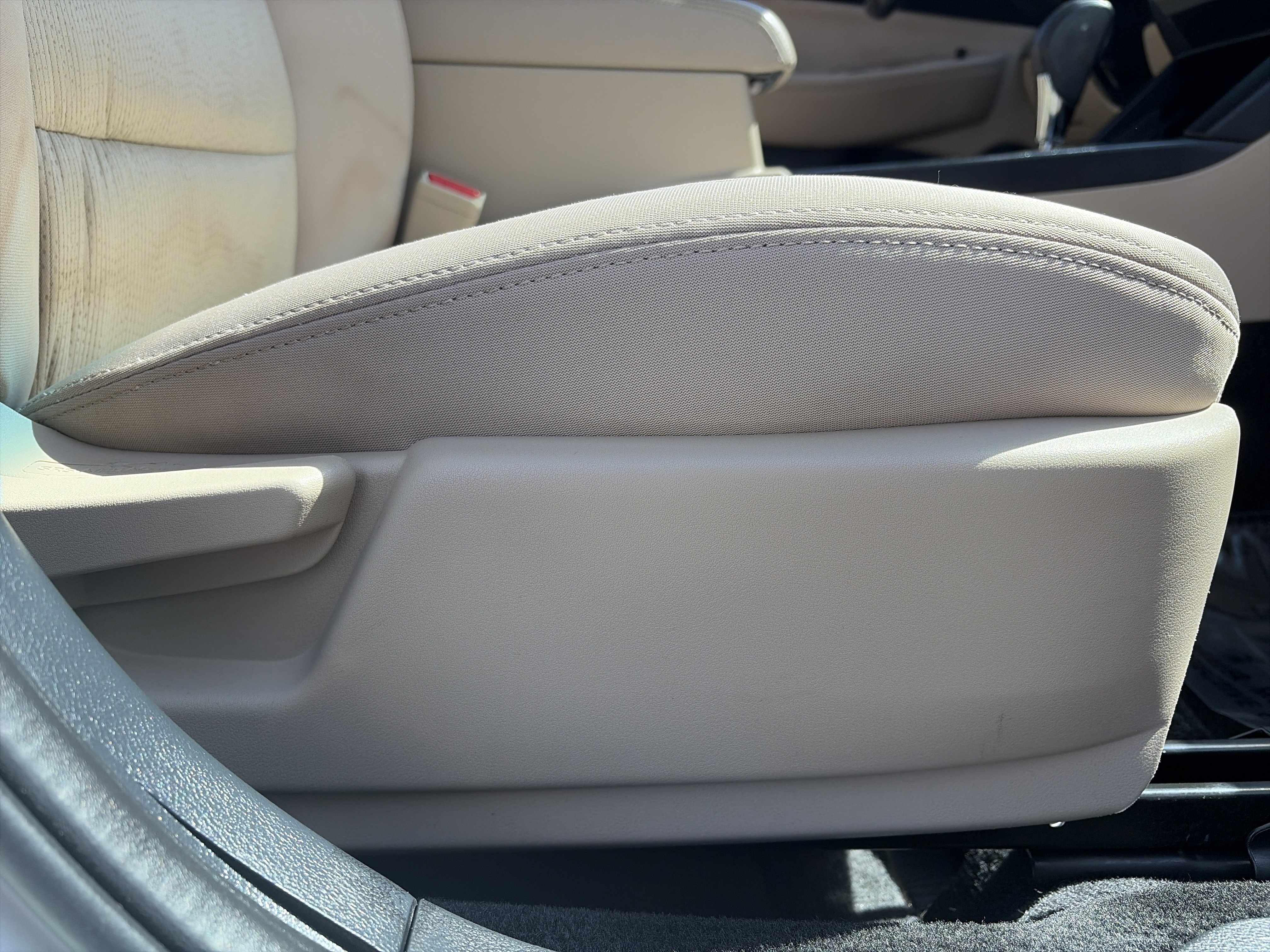 Used 2015 Subaru Legacy 2.5i Premium AWD/4WD image 29