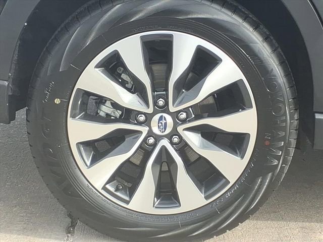 Used 2025 Subaru Outback Limited XT image 3