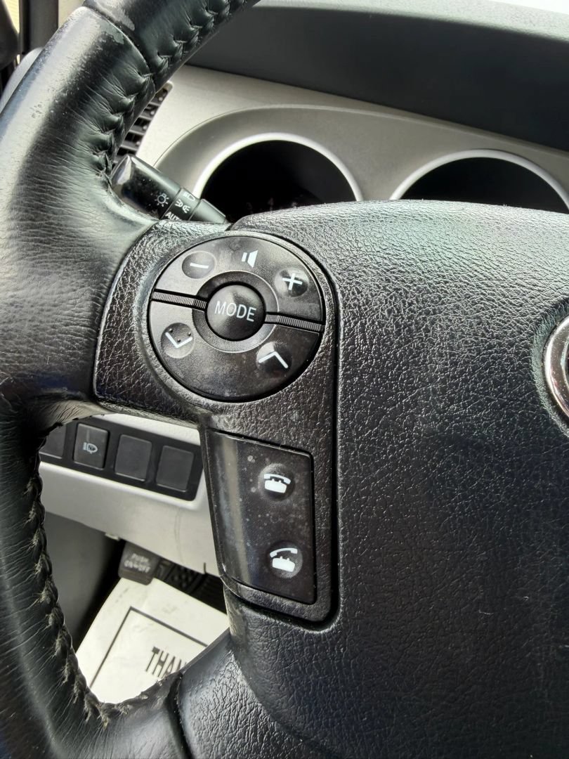 Used 2013 Toyota Sequoia SR5 RWD image 21