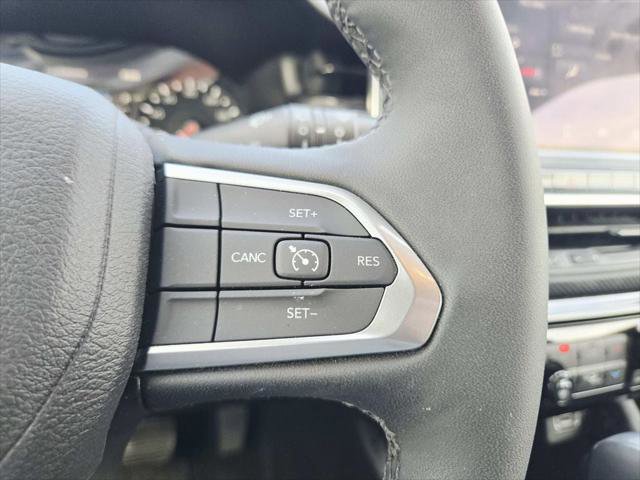 Certified 2025 Jeep Compass Latitude w/ Sun & Sound Group AWD/4WD image 21