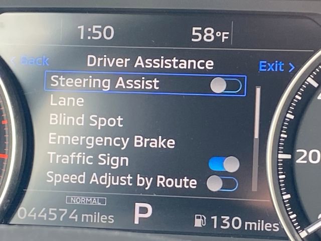 Used 2024 Mitsubishi Outlander SE image 18