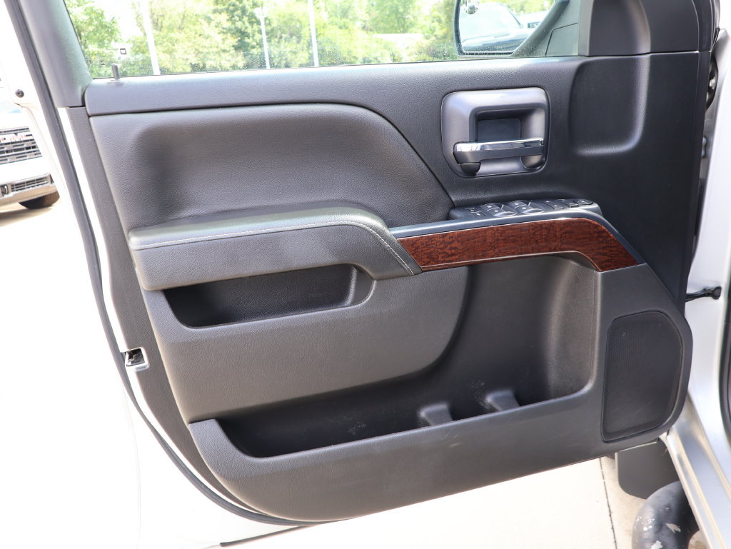 Used 2018 GMC Sierra 1500 SLE w/ SLE Value Package AWD/4WD image 11