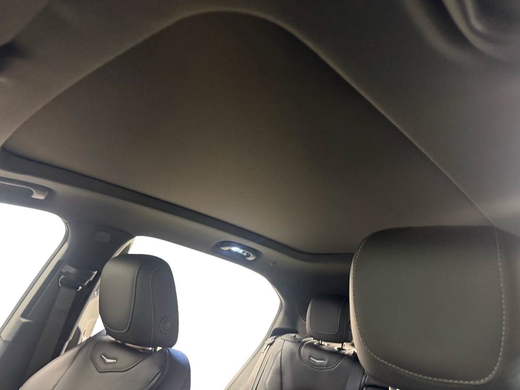 Used 2019 Cadillac XT4 Premium Luxury AWD/4WD image 17