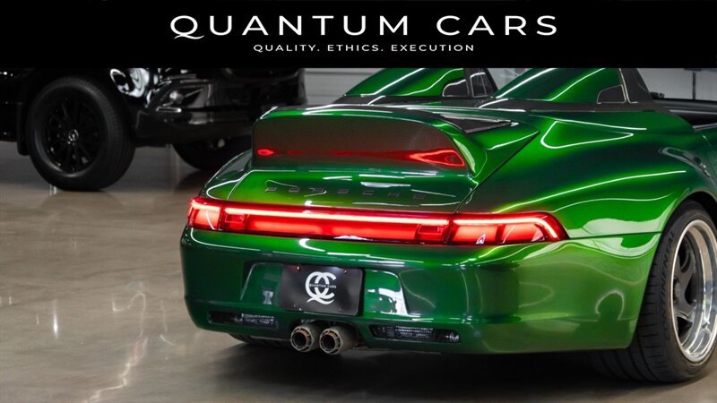 Used 1995 Porsche 911 Carrera RWD image 9