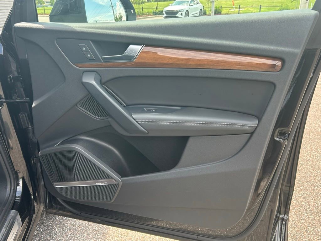 Certified 2024 Audi Q5 e Premium Plus w/ Premium Plus Package image 29