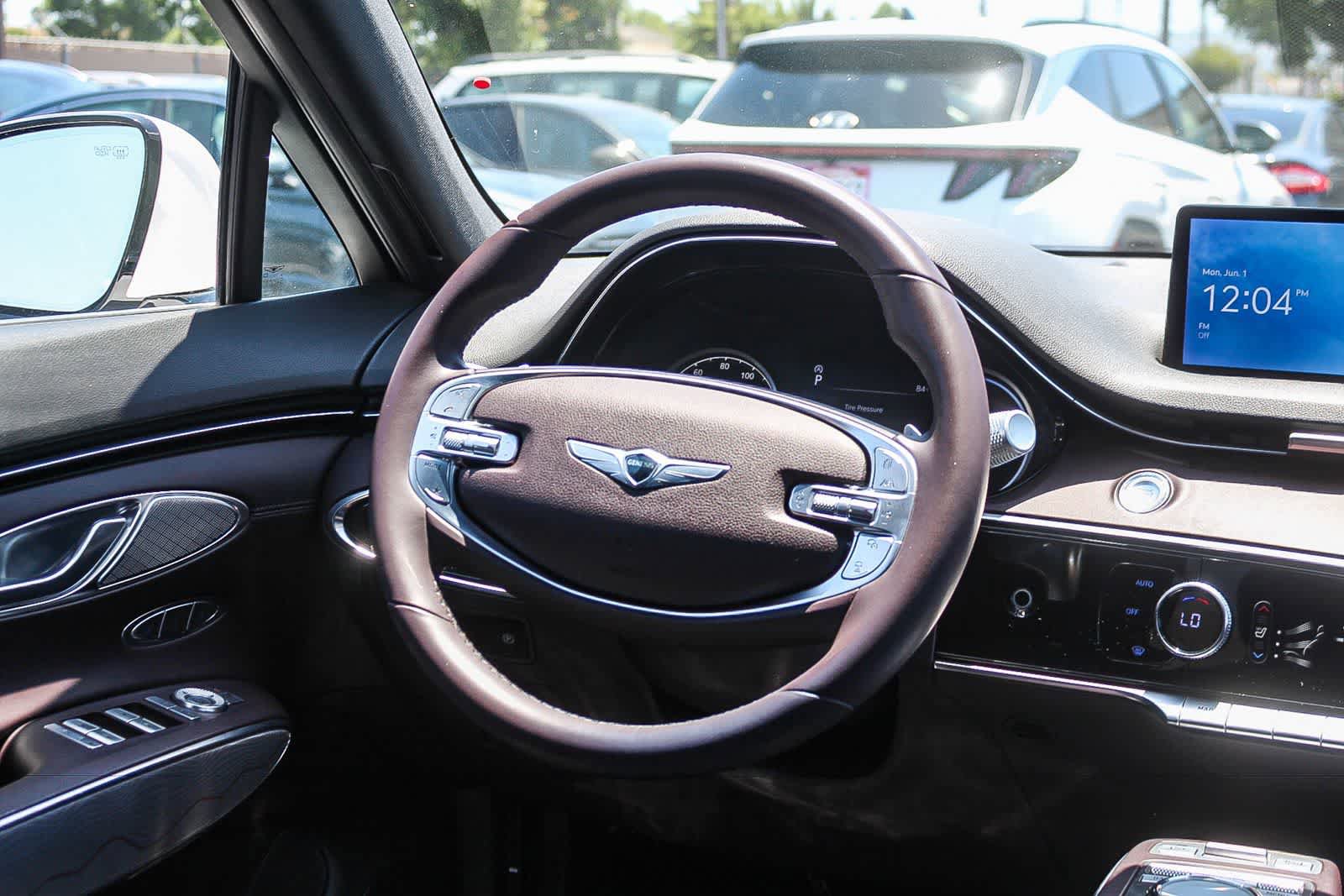 Used 2023 Genesis GV70 2.5T w/ Advanced Package AWD/4WD image 19