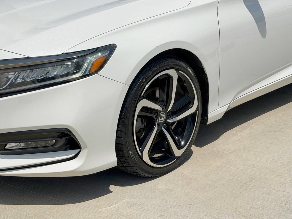 Used 2019 Honda Accord Sport image 9