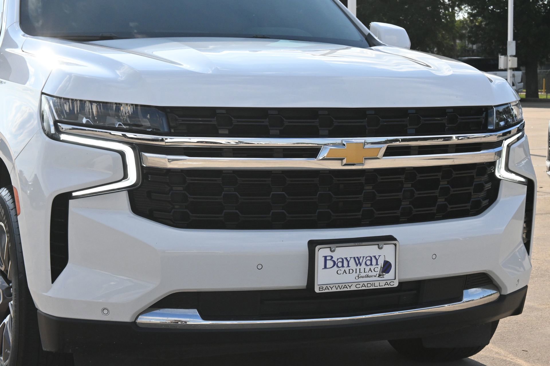 Used 2023 Chevrolet Suburban LS w/ Driver Alert Package RWD image 28