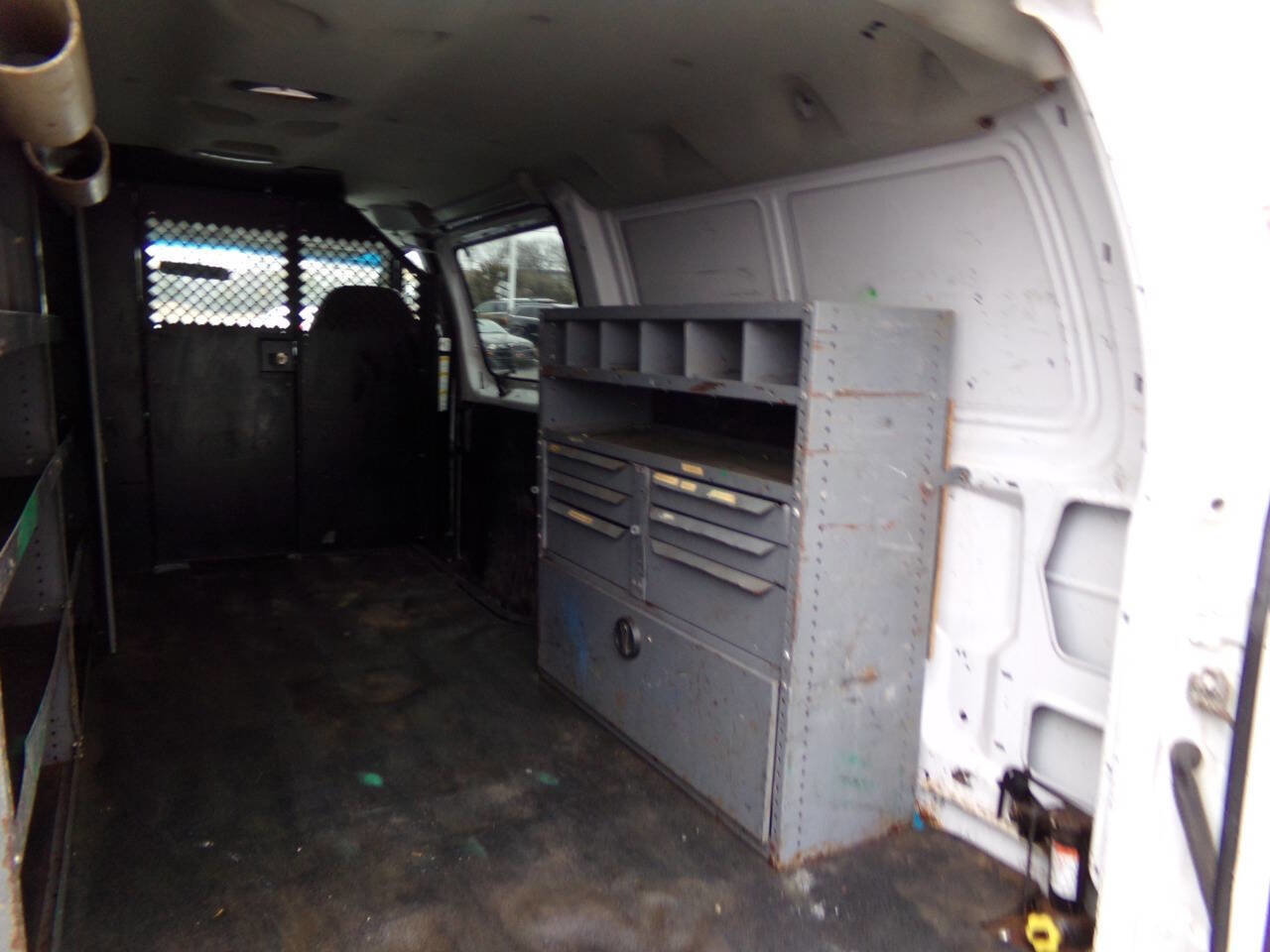 Used 2006 Ford E-250 and Econoline 250 RWD image 16