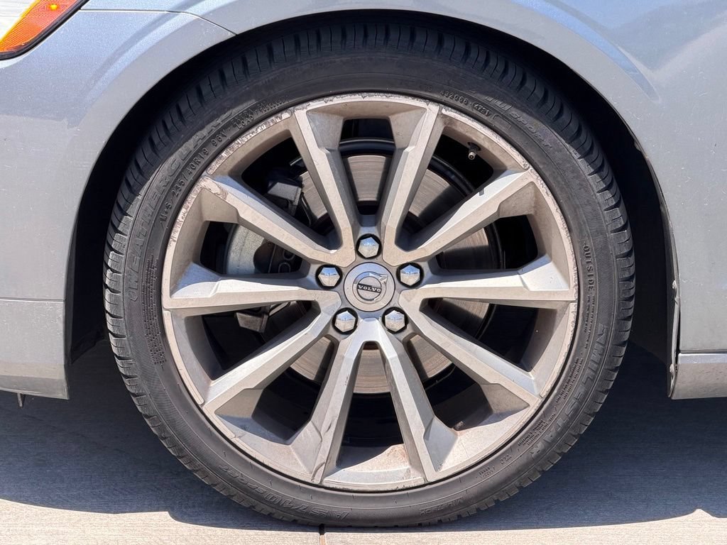 Used 2021 Volvo S60 T5 Momentum FWD image 7
