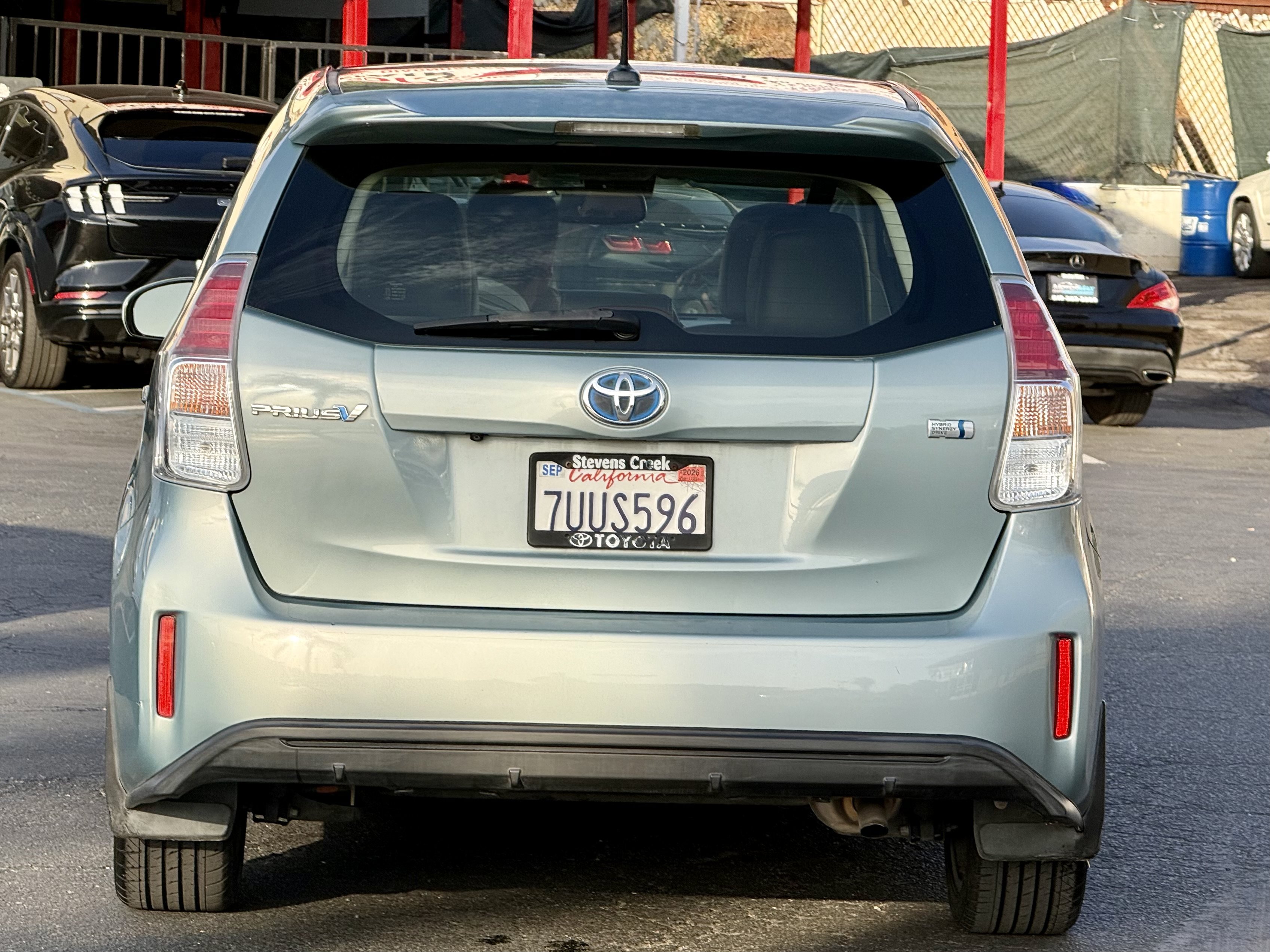 Used 2017 Toyota Prius V Five w/ Advanced Technology Package FWD image 4