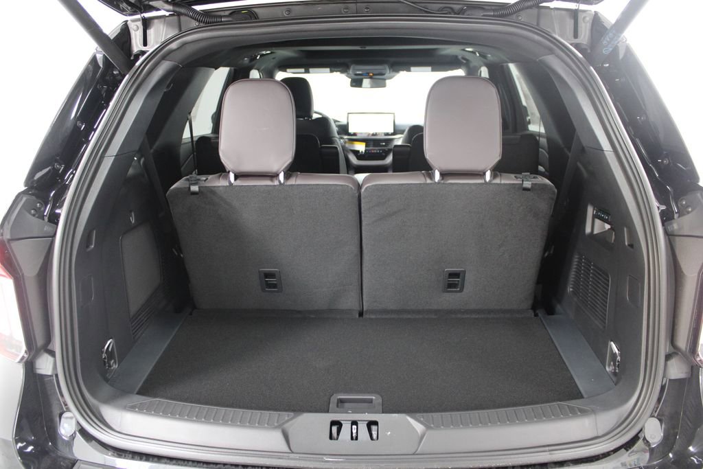 New 2026 Ford Explorer Platinum w/ LUX Leather Package image 15