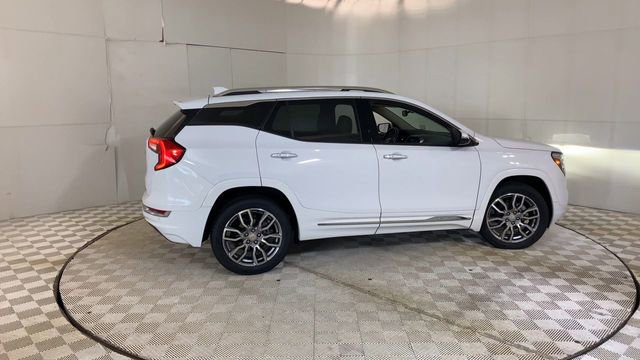 Used 2022 GMC Terrain Denali w/ LPO, Floor Liner Package AWD/4WD image 9
