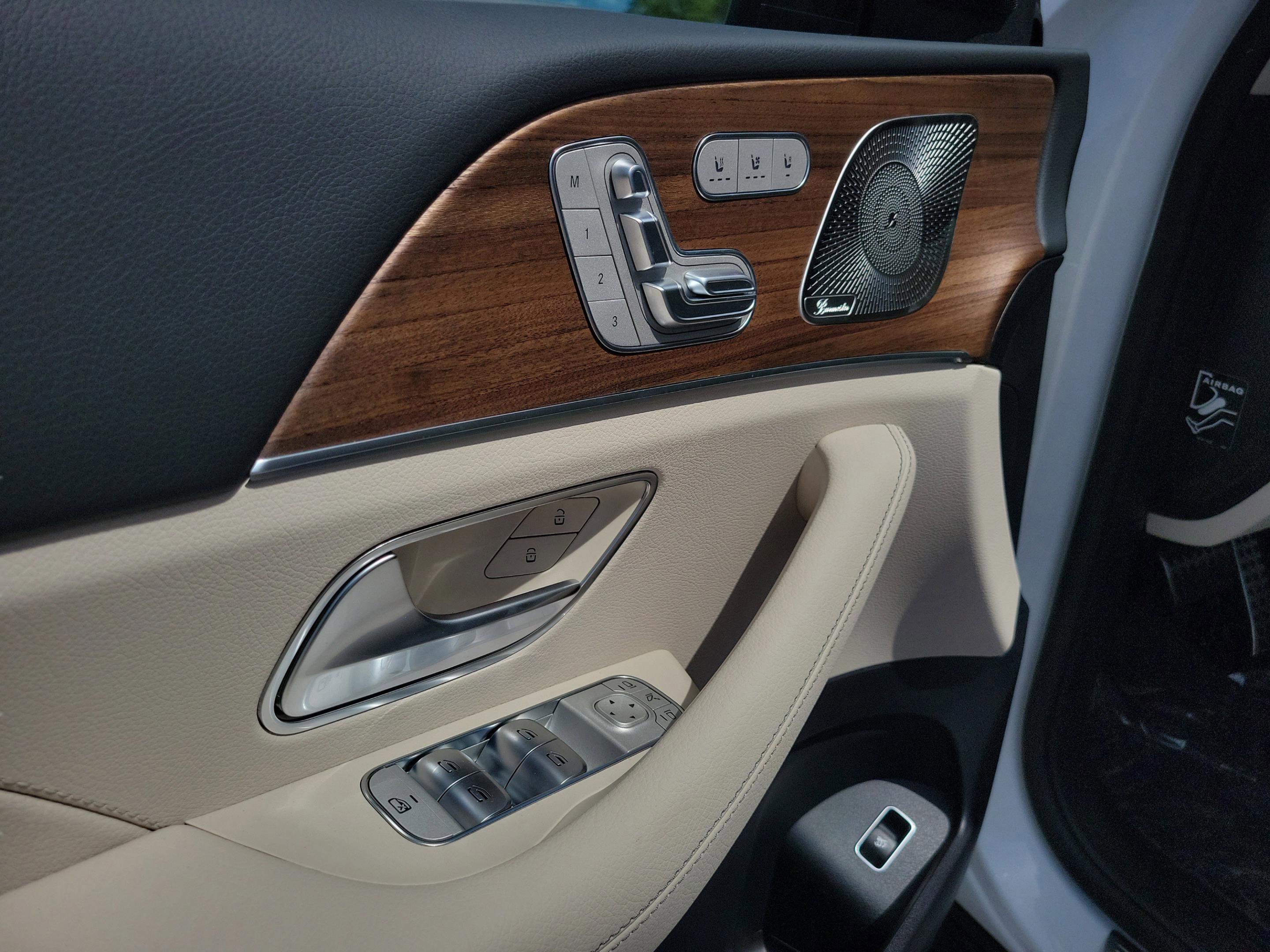New 2026 Mercedes-Benz GLS 450 4MATIC image 18