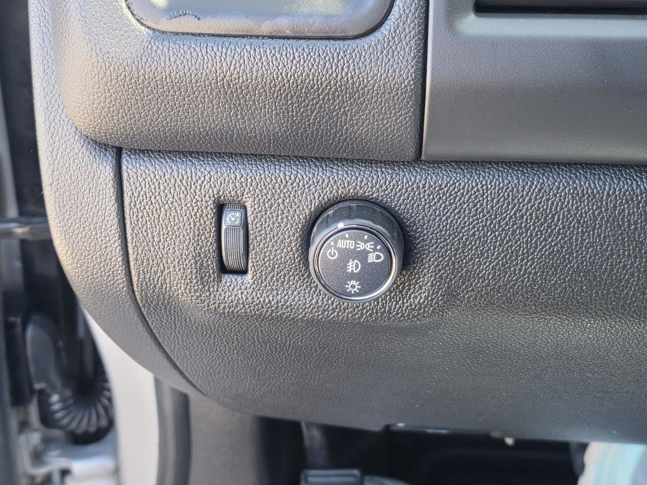 Used 2022 Chevrolet Colorado LT w/ Fleet Safety Package RWD image 23
