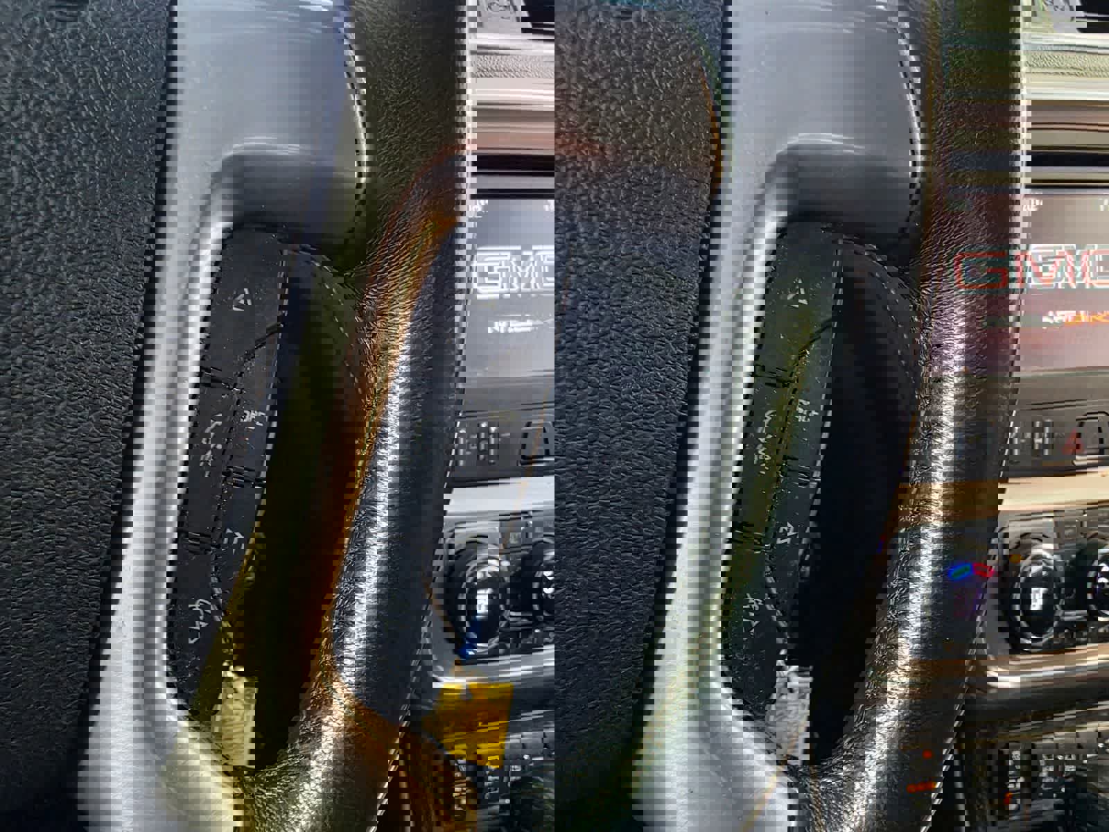 Used 2016 GMC Acadia Denali image 27