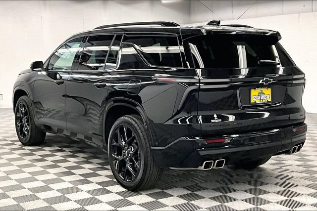 Used 2025 Chevrolet Traverse RS w/ LPO, Floor Liner Package AWD/4WD image 2