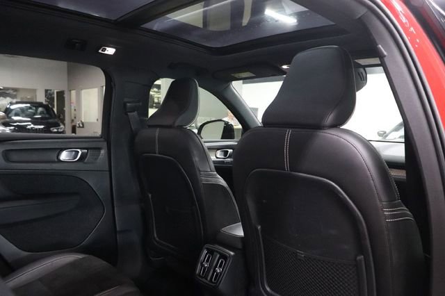 Used 2020 Volvo XC40 T5 R-Design w/ Protection Package Premier image 21