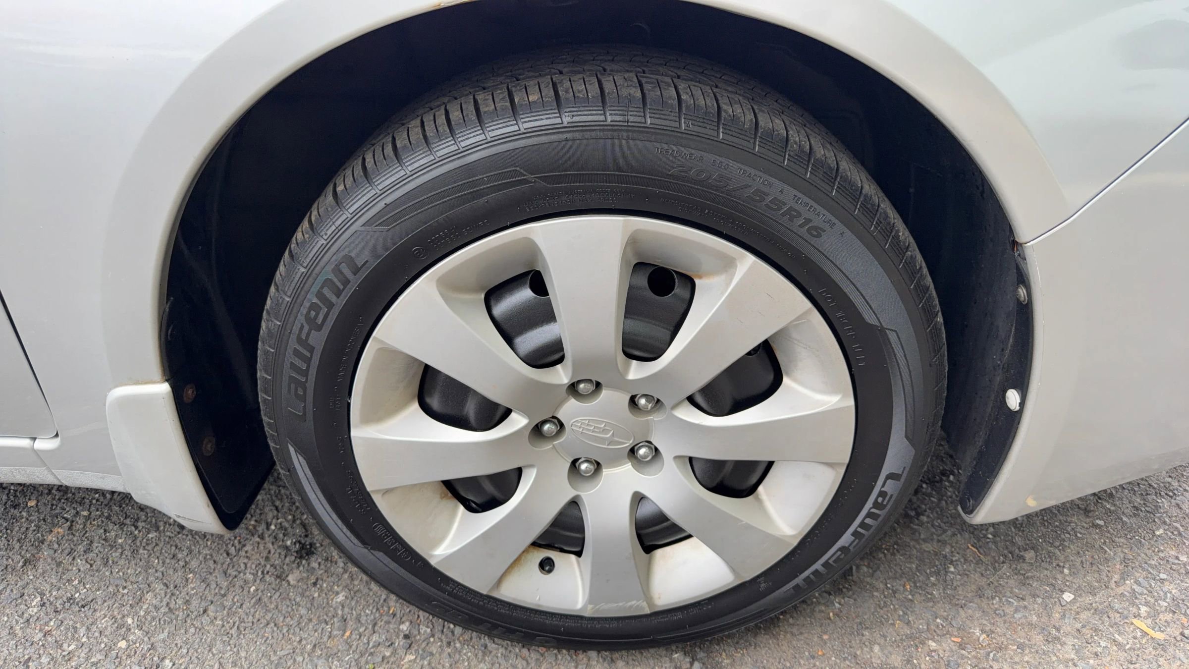 Used 2011 Subaru Impreza 2.5i AWD/4WD image 12