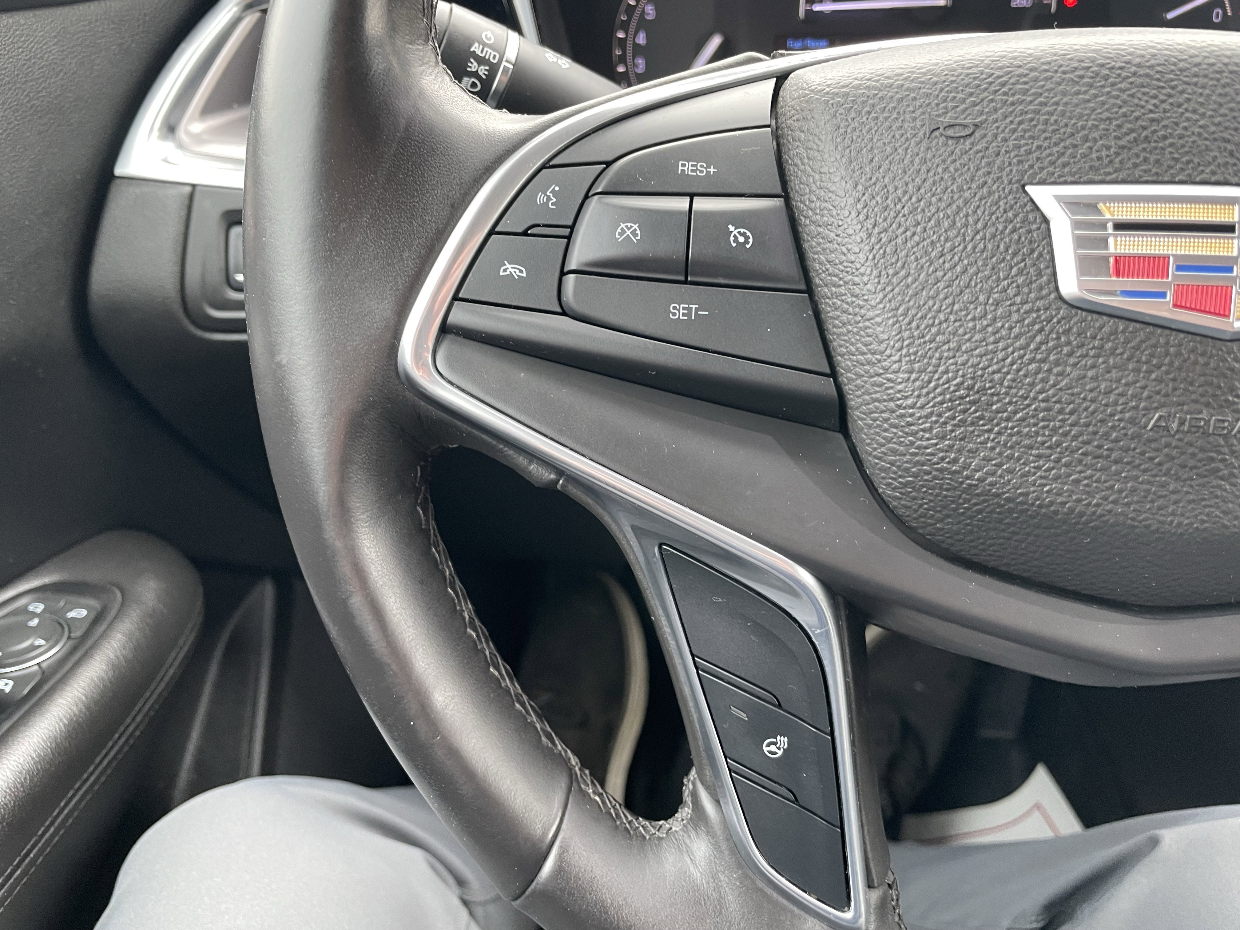 Used 2017 Cadillac XT5 Luxury image 15