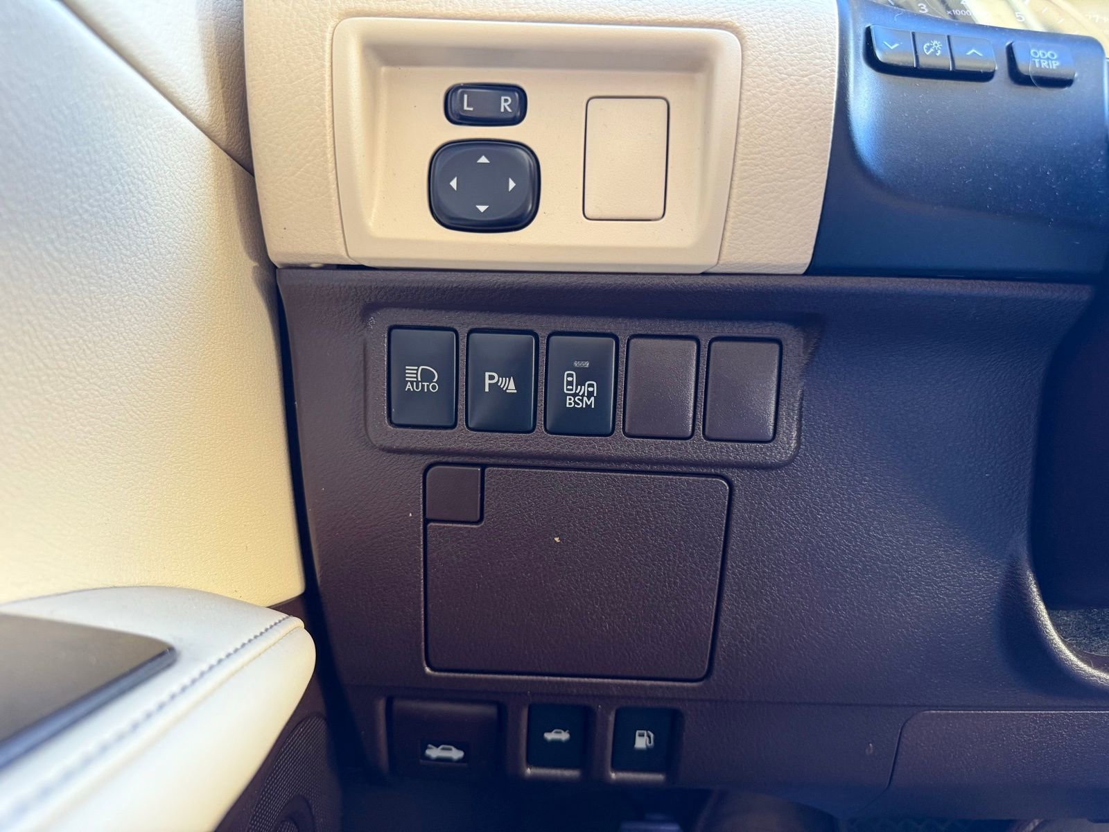 Used 2017 Lexus ES 350 image 19