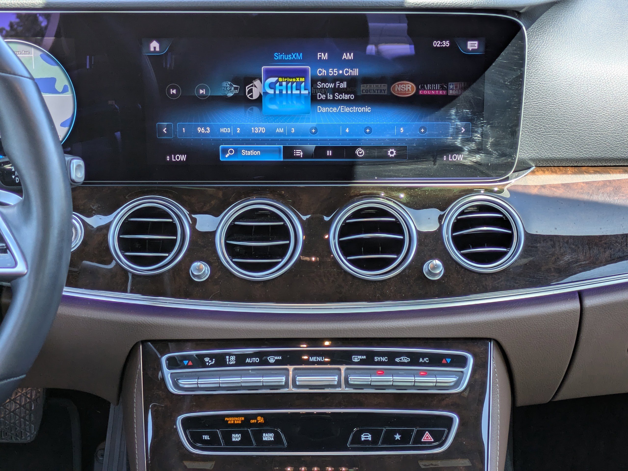 Used 2021 Mercedes-Benz E 350 Sedan image 14