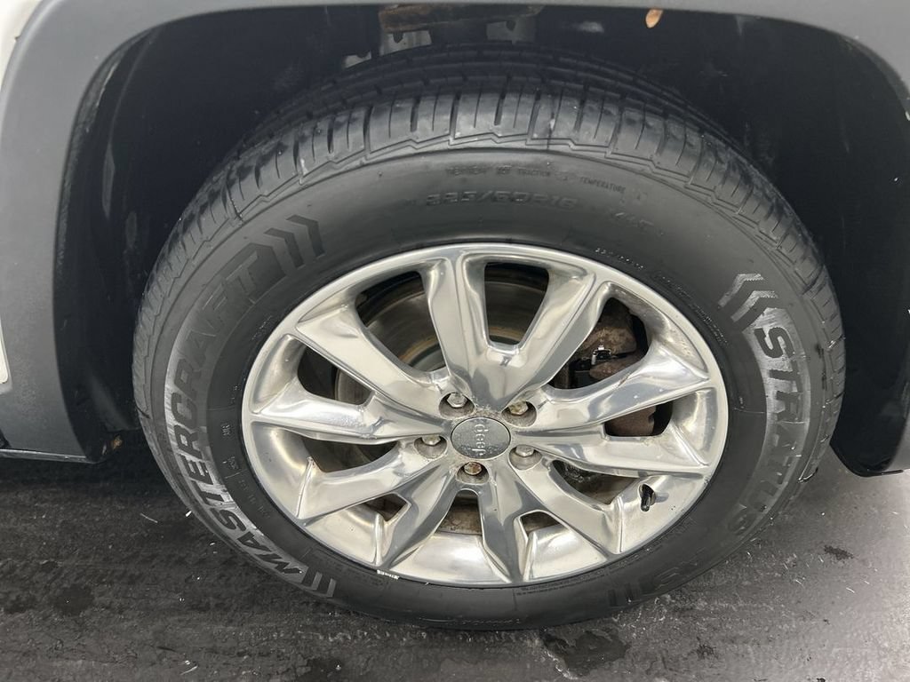 Used 2017 Jeep Cherokee Limited AWD/4WD image 8