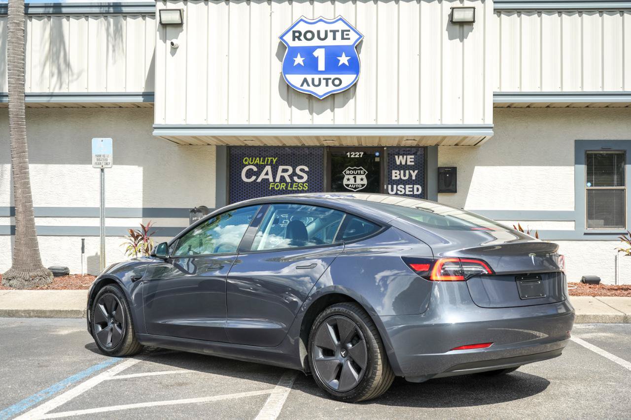 Used 2023 Tesla Model 3 Standard Range RWD image 3