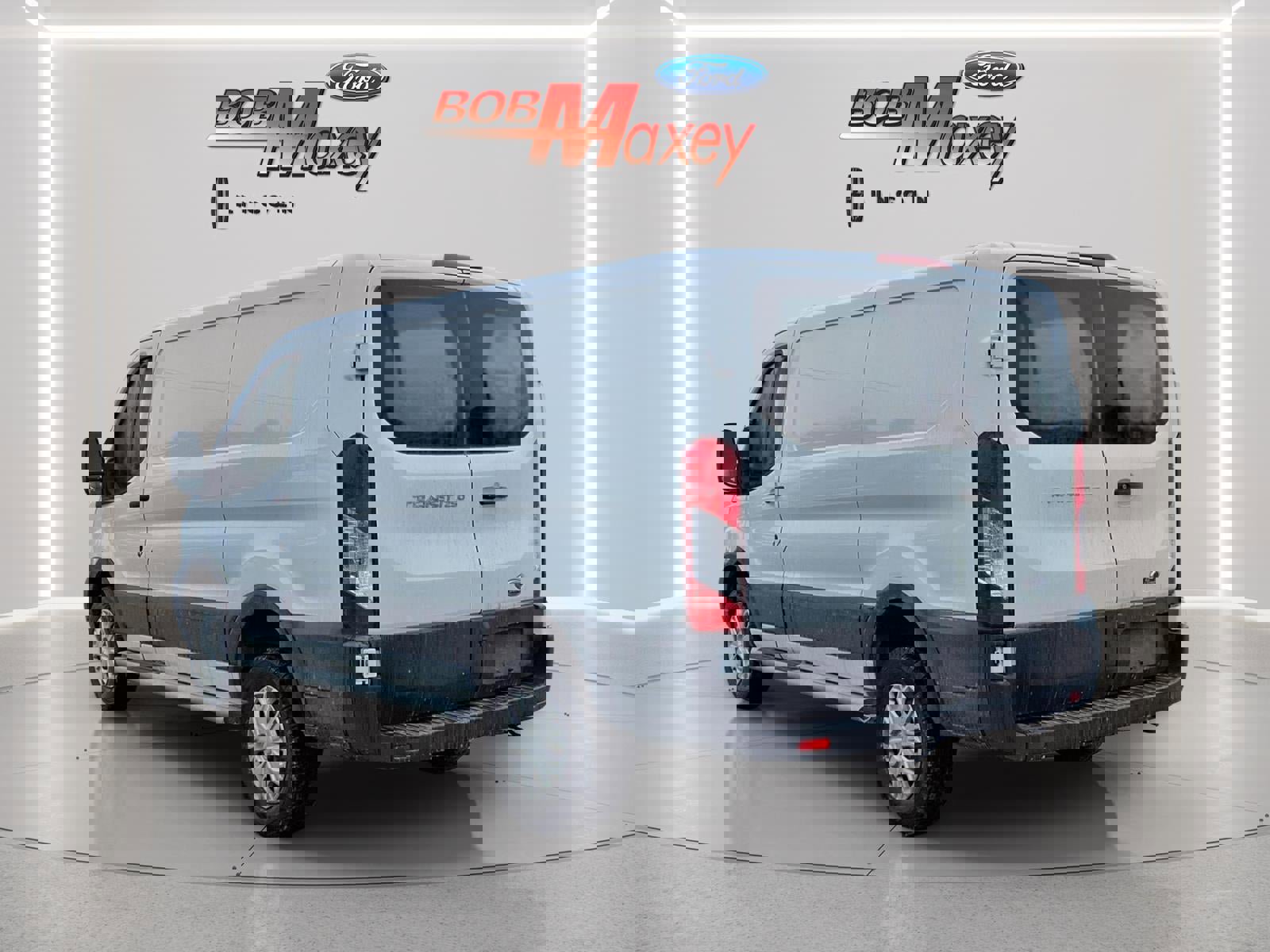 Used 2024 Ford Transit 250 Low Roof w/ Exterior Upgrade Package image 7