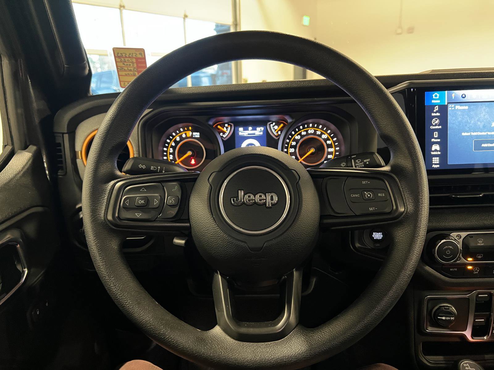 Used 2025 Jeep Gladiator Sport image 11