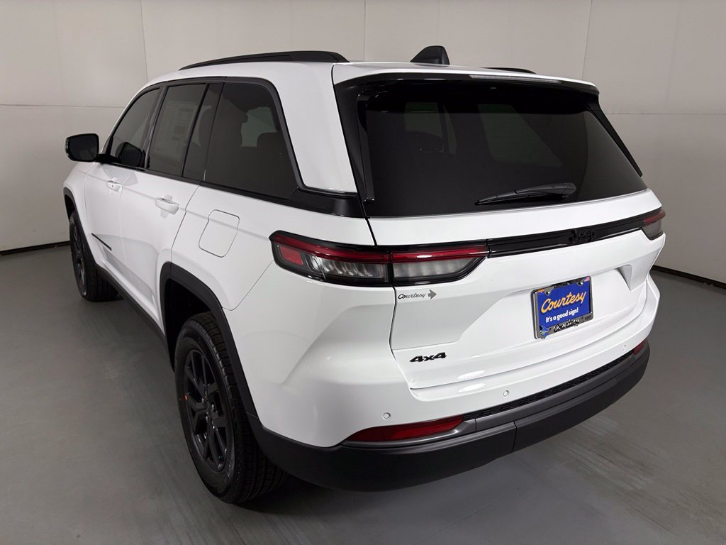 New 2027 Jeep Grand Cherokee Altitude AWD/4WD image 6