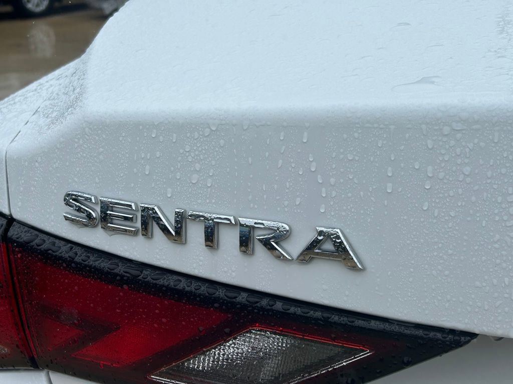 Used 2025 Nissan Sentra SV FWD image 12