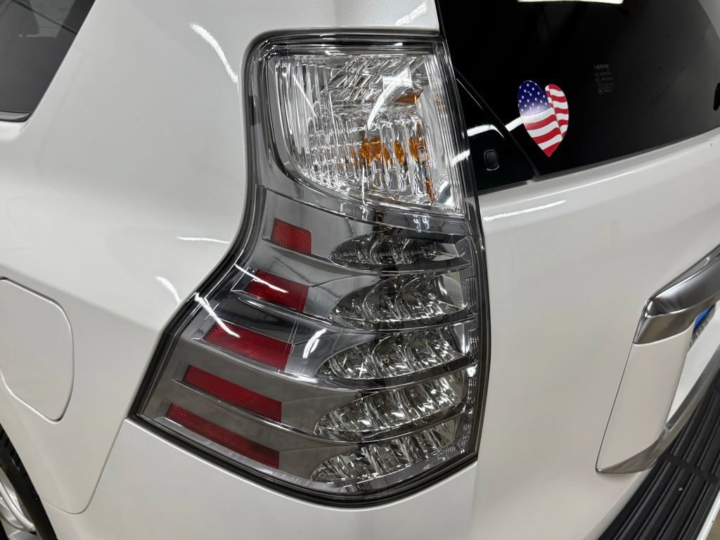 Used 2023 Lexus GX 460 Premium w/ Premium Package AWD/4WD image 8