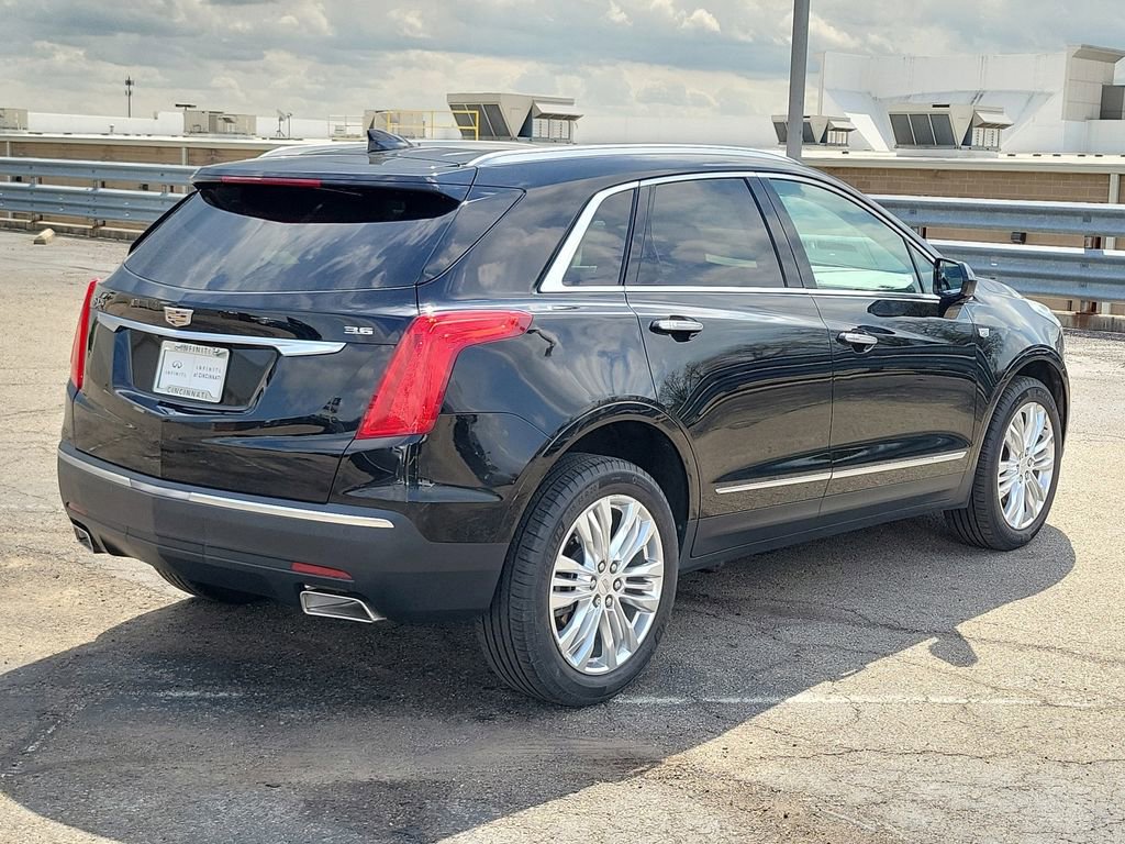 Used 2017 Cadillac XT5 Premium Luxury w/ Advanced Security Package FWD image 5
