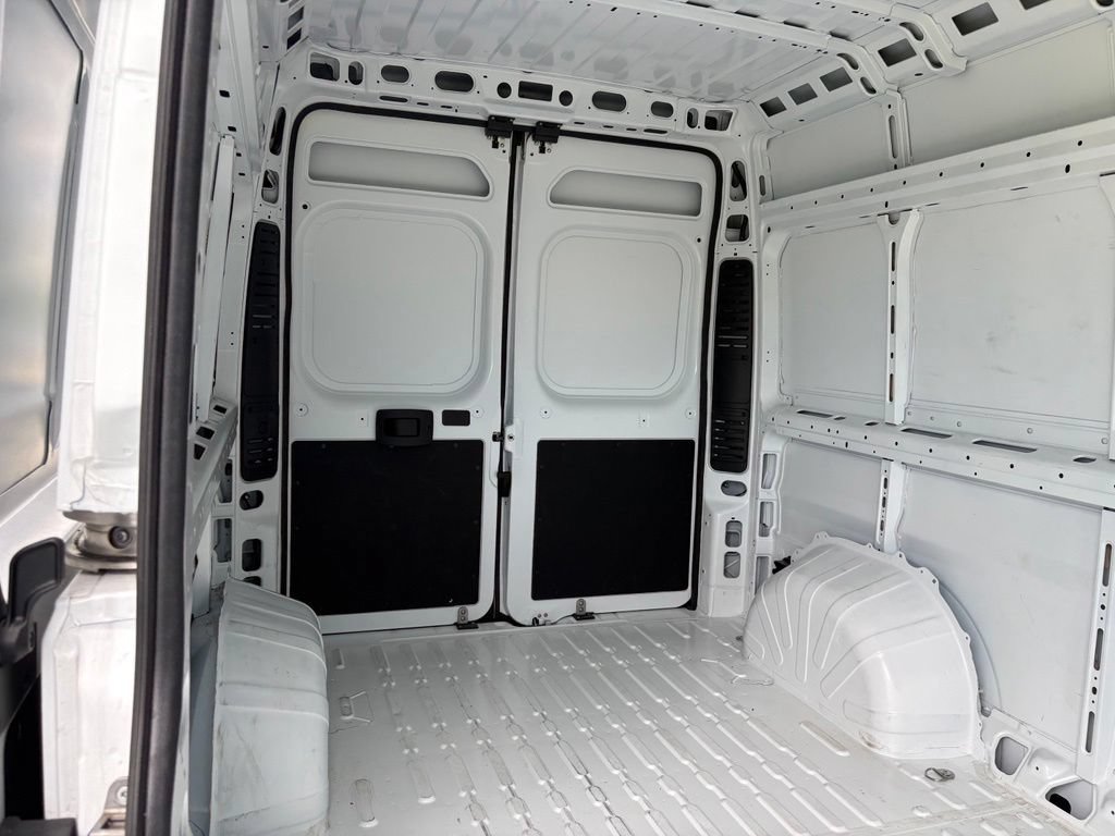 Used 2026 RAM ProMaster 2500 w/ Convenience Group FWD image 34
