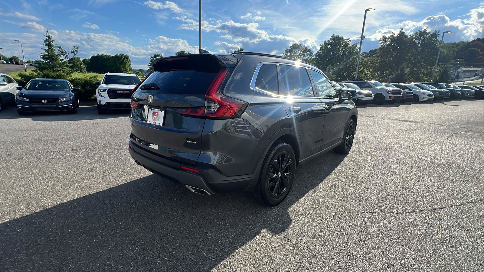 Used 2024 Honda CR-V Sport Touring image 4