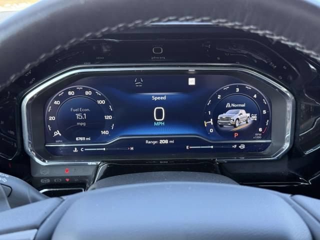 Used 2023 Chevrolet Silverado 1500 High Country w/ Technology Package AWD/4WD image 17
